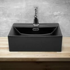 Devant -WENKO Boutique d7b59ca7bfca466885f943ab95c5adb3